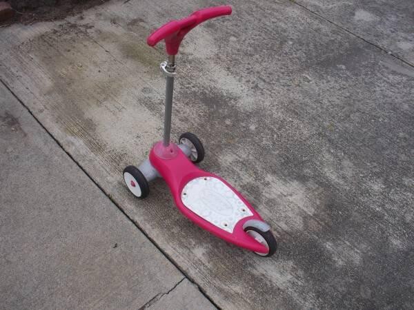 radio-flyer-toddler-or-kids-scooter-big-2