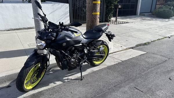 2016-yamaha-fz-07-big-5