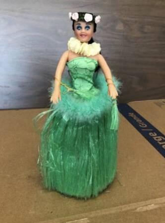 dancing-hula-girl-dashboard-topper-big-2