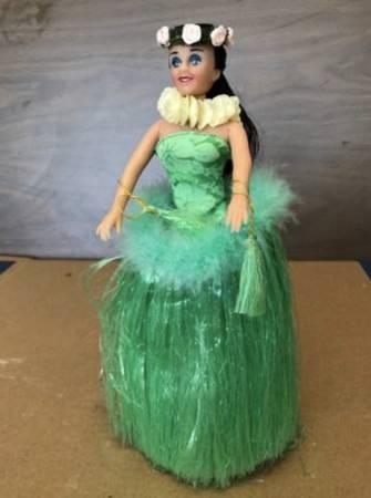 dancing-hula-girl-dashboard-topper-big-1
