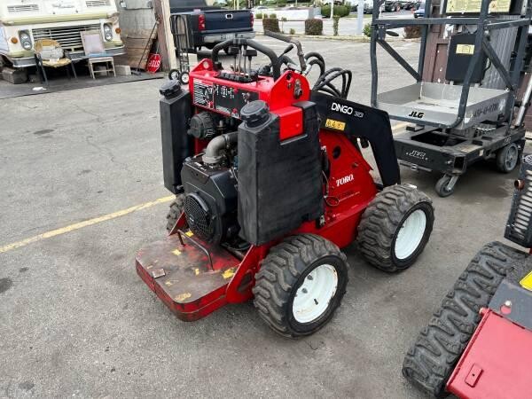 toro-dingo-mini-skid-steer-loader-big-9