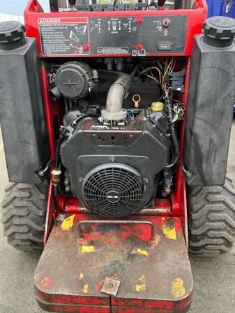 toro-dingo-mini-skid-steer-loader-big-7