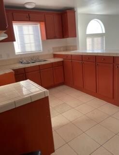 4-bedrooms-2-bathroom-house-near-parks-schools-and-freeways-big-4