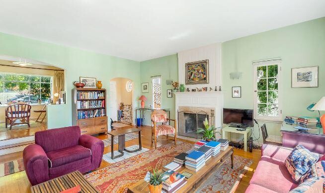 delightfully-cheerful-2-bedroom-2-baths-for-rent-big-10