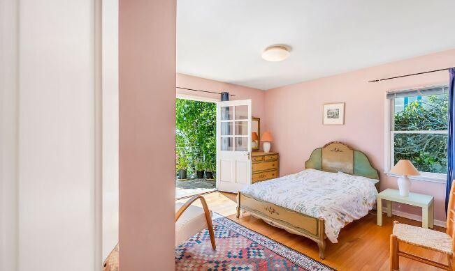 delightfully-cheerful-2-bedroom-2-baths-for-rent-big-3