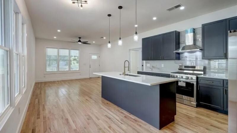 delightfully-cheerful-2-bedroom-2-baths-for-rent-big-2
