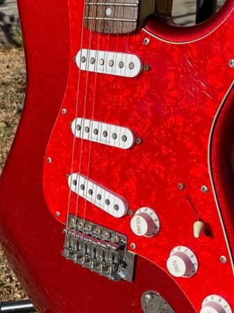 2008-india-made-squier-stratocaster-cedar-body-big-11