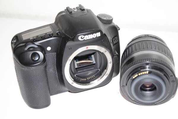 canon-eos-30d-digital-still-camera-and-lens-big-16