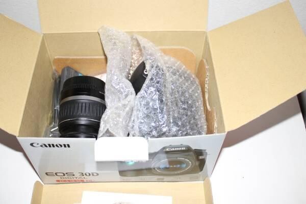 canon-eos-30d-digital-still-camera-and-lens-big-1