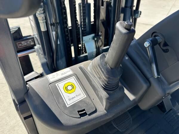 2022-heli-cpyd25-m1h-forklift-5000-lb-big-7