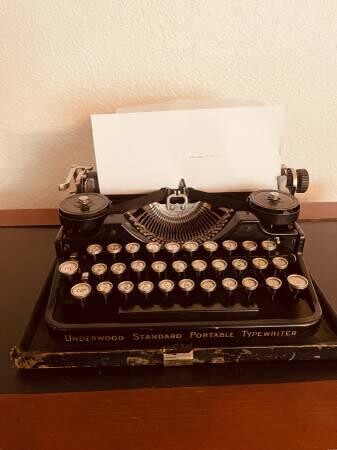 typewriter-underwood-3-banks-genuine-antique-1923-big-10