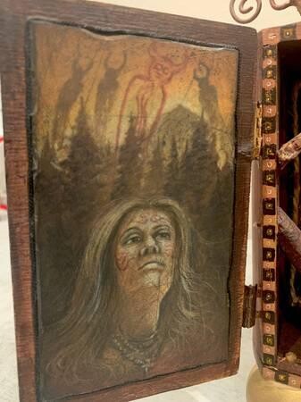spooky-occult-spirit-box-sculpture-artist-ronald-lipking-big-10