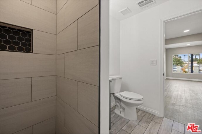1495-private-room-with-private-bathroom-big-4
