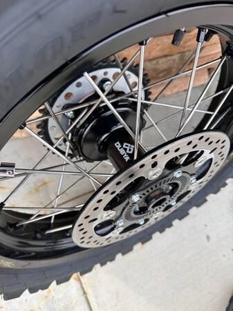 2022-husqvarna-norden-901-w-extras-big-1
