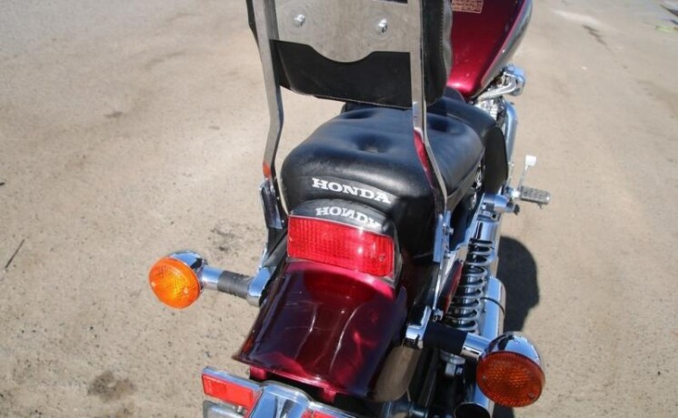 beautiful-vintage-honda-shadow-1988-big-12