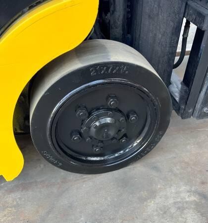 2005-komatsu-forklift-for-sale-big-0