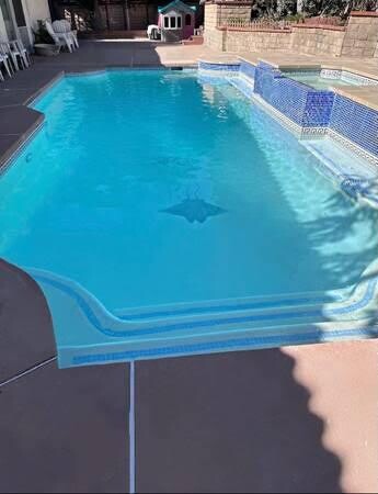free-estimate-pool-or-construction-big-0