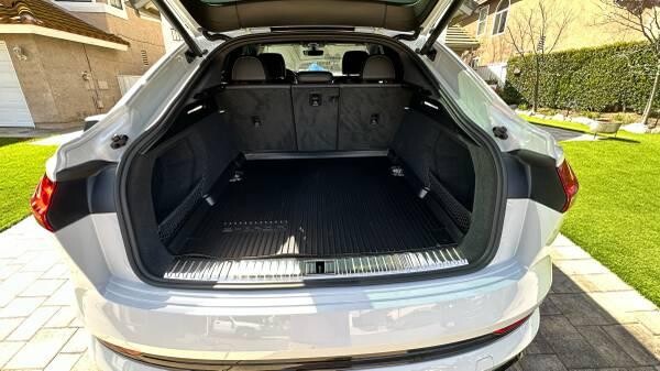 2023-audi-etron-s-premium-plus-sportback-4dr-suv-big-3