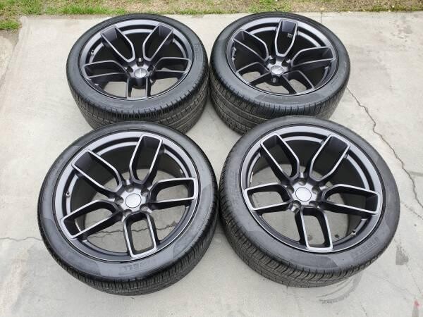 20-hellcat-redeye-widebody-gray-oem-rims-wheels-pirelli-305-big-19