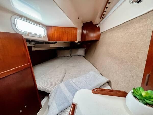 1983-hunter-34-sailboat-share-in-partnership-big-7