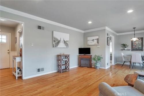 exquisite-beautifully-designed-3-bedroom-in-a-peaceful-neighborhood-big-8