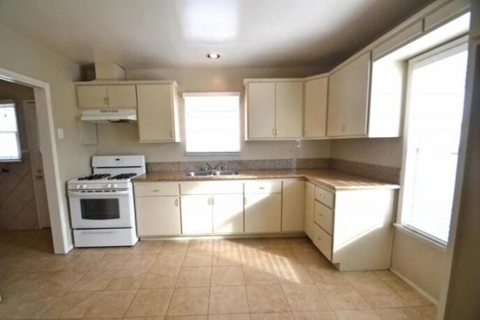 4bed2bath-single-family-house-for-rent-available-for-immediatly-big-0
