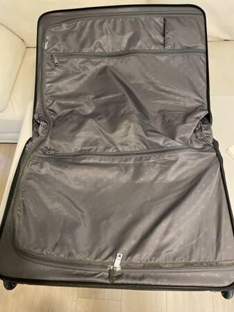 tumi-carry-on-sized-rolling-garment-bag-big-1