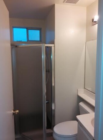 1-unit-back-portion-house-for-rent-comparable-to-a-1-bedroom-apt-big-3