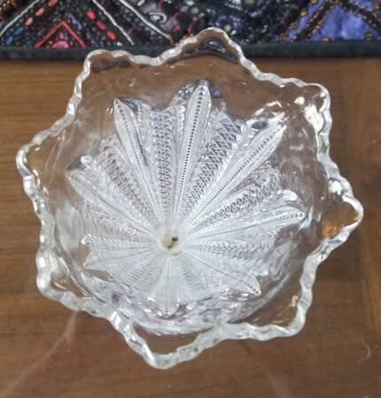 antique-glass-flower-vase-big-2