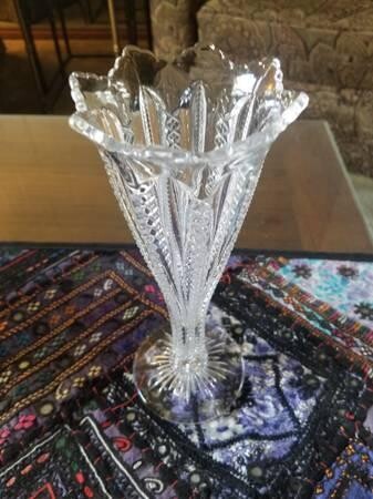 antique-glass-flower-vase-big-0
