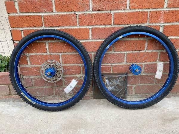 vintage-80s-bmx-cruiser-blue-anodized-parts-big-16