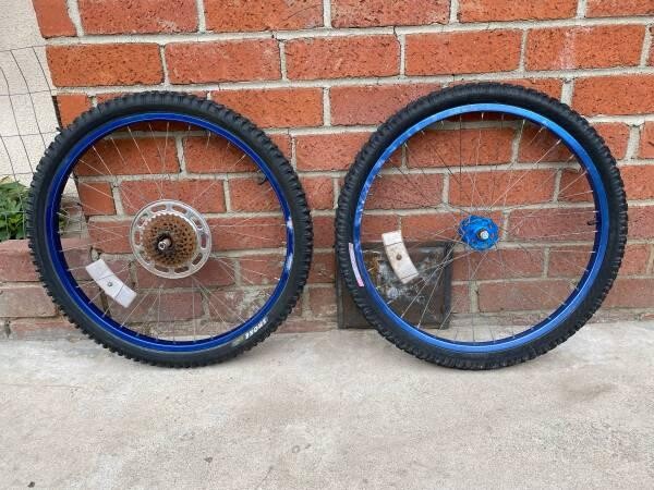 vintage-80s-bmx-cruiser-blue-anodized-parts-big-8