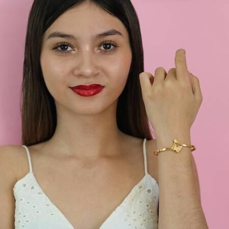 engravable-gold-name-bracelet-big-1