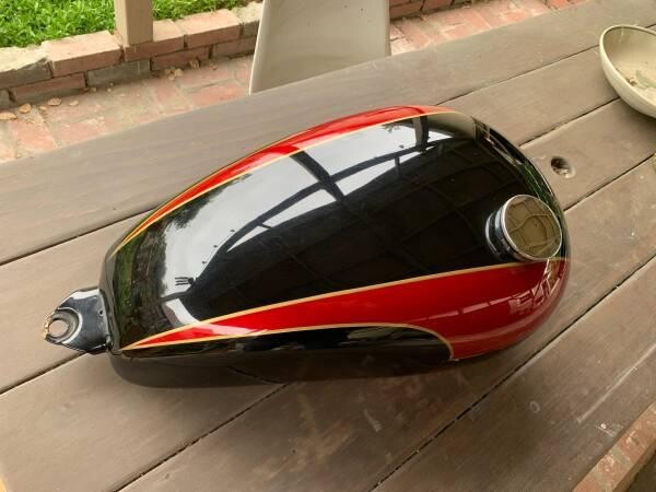 triumph-t150-trident-gas-tank-big-7