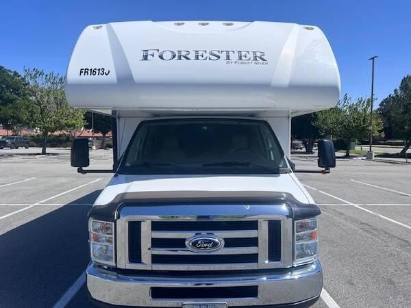 2016-forrest-river-forrester-3051s-big-8