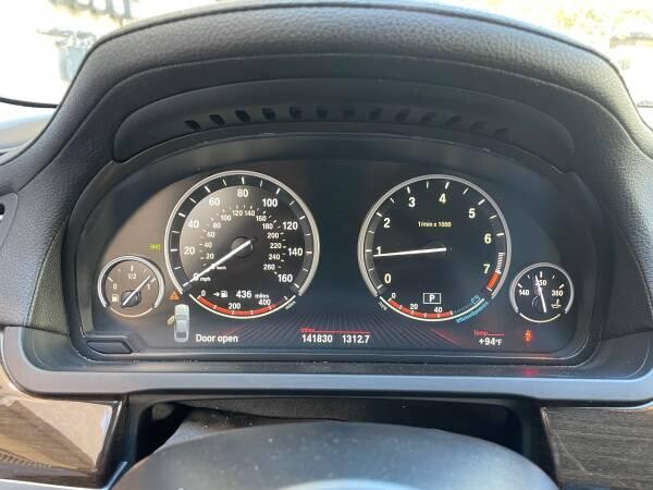 2012-bmw-740i-clean-title-big-3
