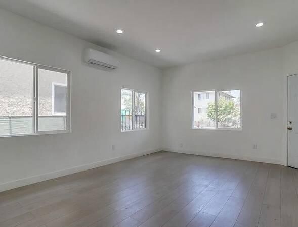 welcome-to-your-new-home-e-2nd-st-unit-12-big-1
