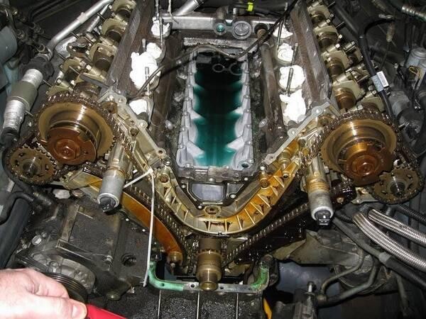auto-mechanic-fast-reliable-big-1