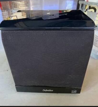 definitive-technology-subwoofer-big-0