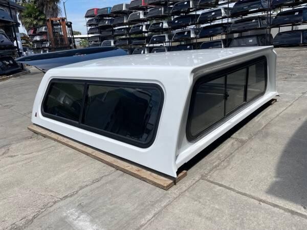 chevy-silverado-2500hd-610-2020-leer-100xr-camper-shell-big-5