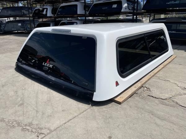 chevy-silverado-2500hd-610-2020-leer-100xr-camper-shell-big-3