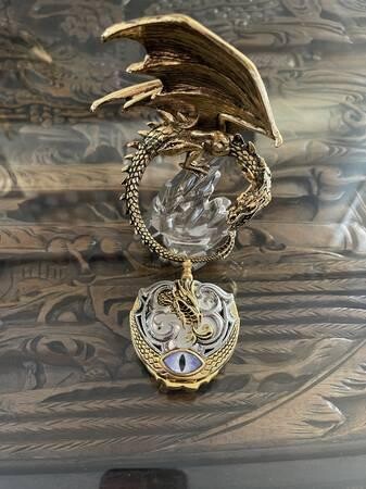 michael-whelan-franklin-mint-dragon-pocket-watch-w-stand-big-2