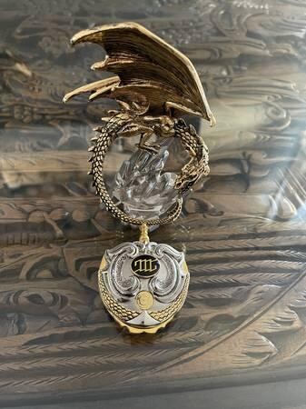 michael-whelan-franklin-mint-dragon-pocket-watch-w-stand-big-1