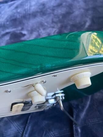 suhr-custom-standard-guitar-ultimate-tone-playability-big-1
