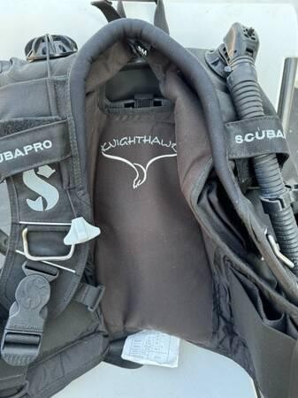 scubapro-knighthawk-dive-bc-size-s-with-air2-inflatorregulator-big-2