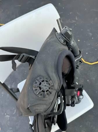 scubapro-knighthawk-dive-bc-size-s-with-air2-inflatorregulator-big-0