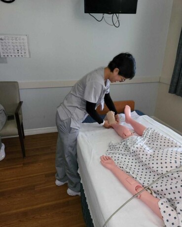 start-a-high-demand-career-in-nursing-in-la-sisucare-cna-big-3