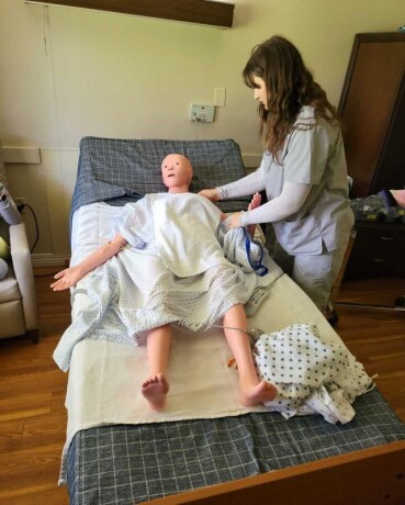 start-a-high-demand-career-in-nursing-in-la-sisucare-cna-big-1