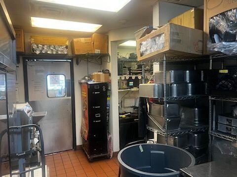 premiere-location-cold-stone-creamery-for-sale-big-1