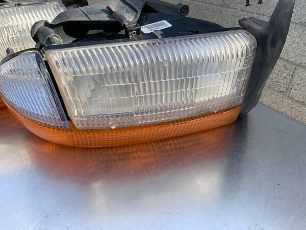 97-04-oem-durangodakota-headlights-big-3